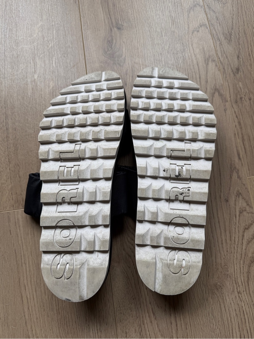 Sorel women’s roaming leather sandals with double ruched straps size 12 - Picture 8 of 8